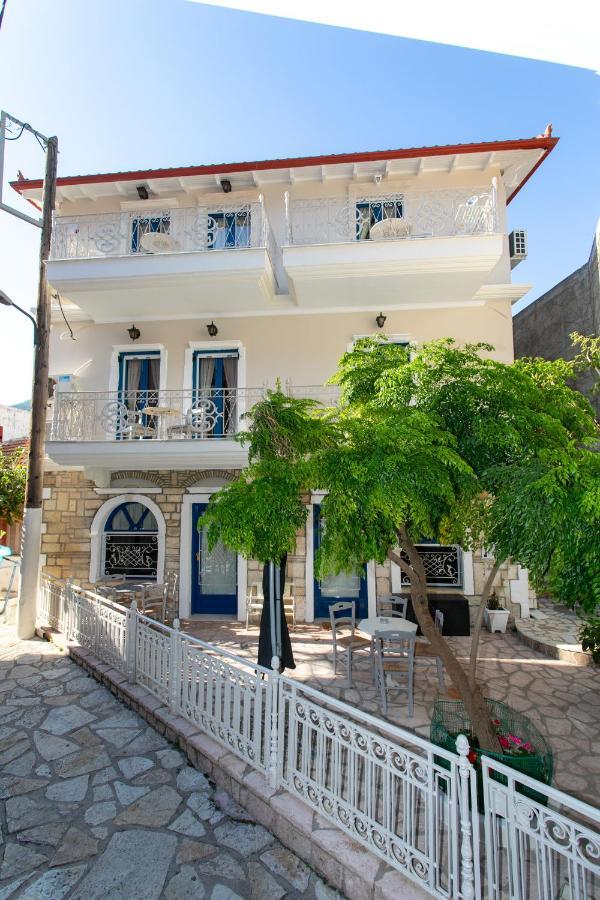The Old Town Hall Parga Exteriör bild